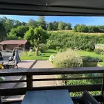 Restaurant La Roseraie בית הארחה 3*