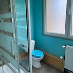 בית הארחה Restaurant La Roseraie 3*