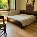 Restaurant La Roseraie בית הארחה 3*