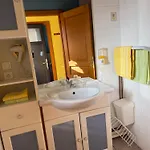 Restaurant La Roseraie בית הארחה 3*