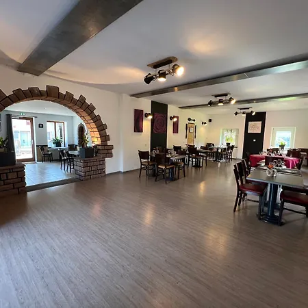 Restaurant La Roseraie