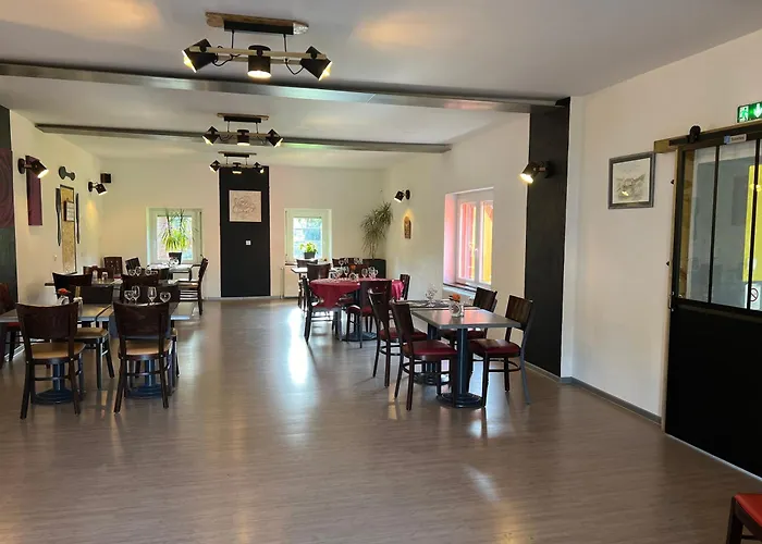 Restaurant La Roseraie Гостевой дом