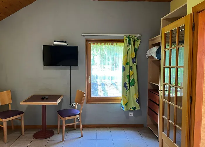 Restaurant La Roseraie Guest house 3*