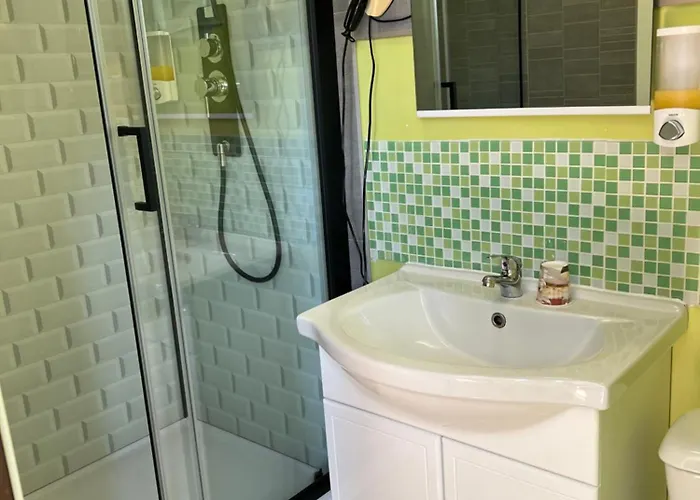 Restaurant La Roseraie Гостевой дом